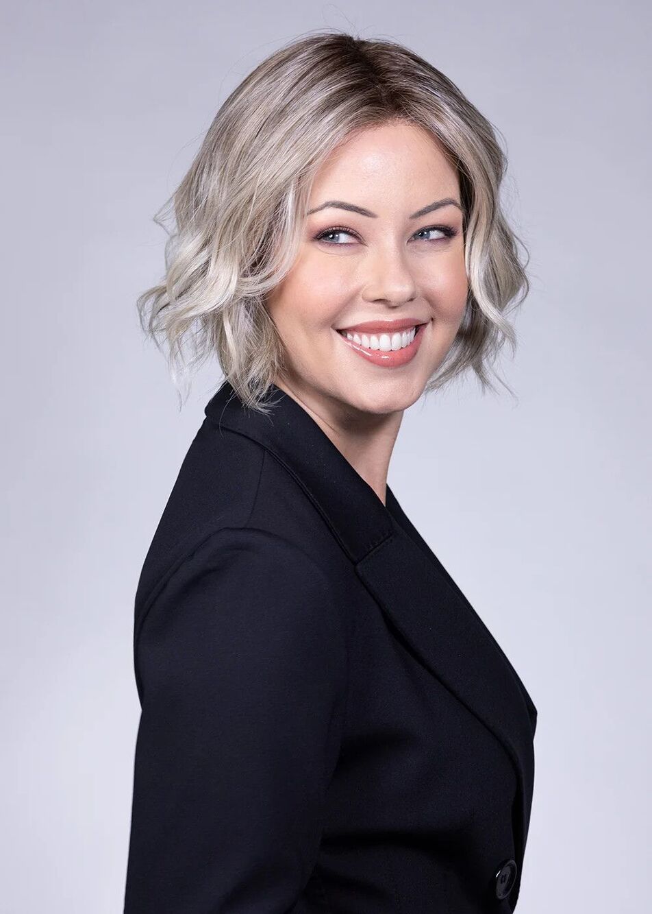 BelleTress Austen Premium handtied Synthetic Wig in Color Cool Chai Blonde-R New